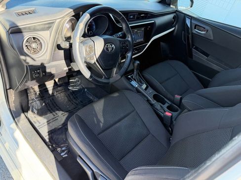 Used 2017 Toyota Corolla iM image 2