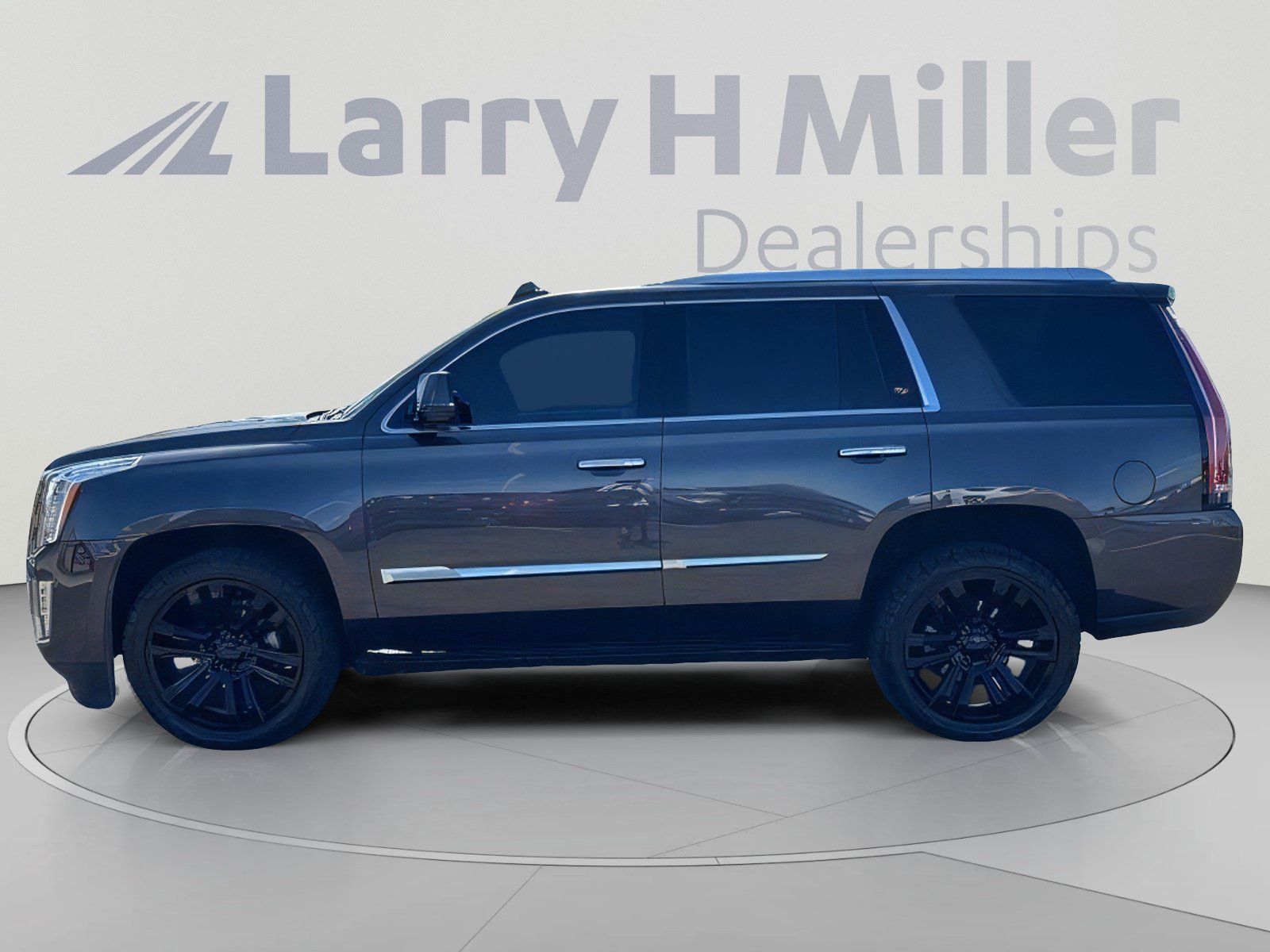 Used 2015 Cadillac Escalade Premium AWD/4WD image 3