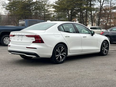 Used 2024 Volvo S60 B5 Core image 5
