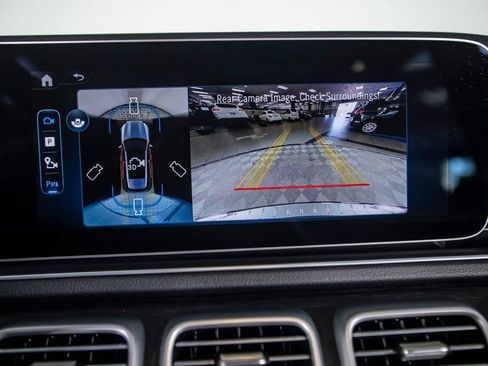 Used 2025 Mercedes-Benz GLE 580 4MATIC image 33