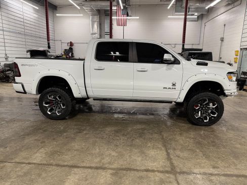 Used 2022 RAM 1500 Big Horn AWD/4WD image 6