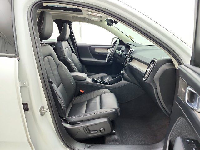 Used 2023 Volvo XC40 B5 Ultimate w/ Climate Package AWD/4WD image 19