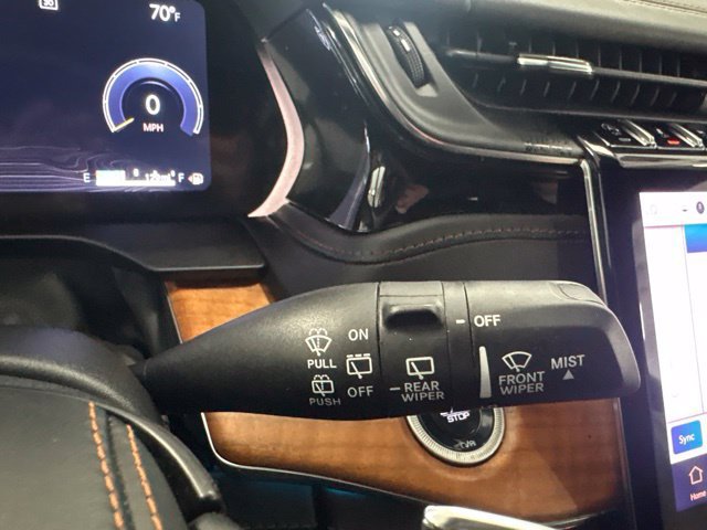 Used 2025 Jeep Grand Cherokee L Summit AWD/4WD image 41