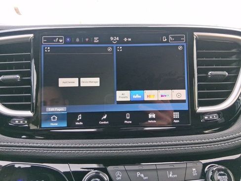 New 2026 Chrysler Pacifica Select image 40