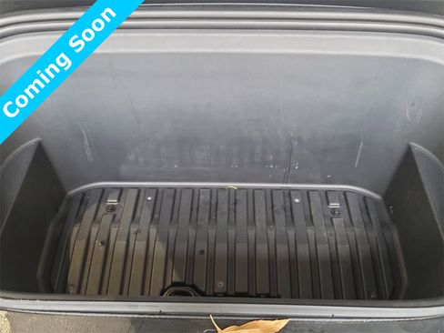 Used 2021 Tesla Model Y Long Range image 12