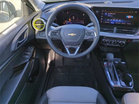 New 2026 Chevrolet Trax LT w/ Driver Confidence Package image 16