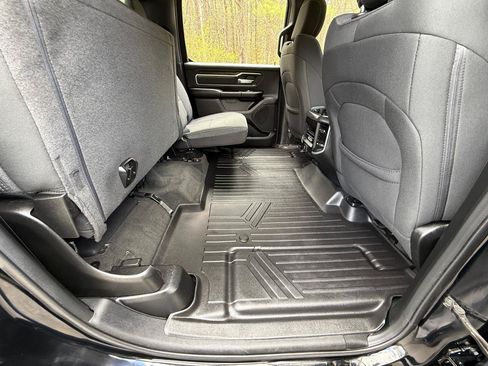 Used 2020 RAM 1500 Big Horn AWD/4WD image 40