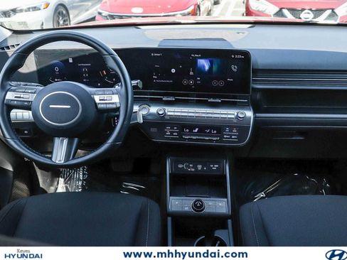 Certified 2025 Hyundai Kona SEL AWD/4WD image 11