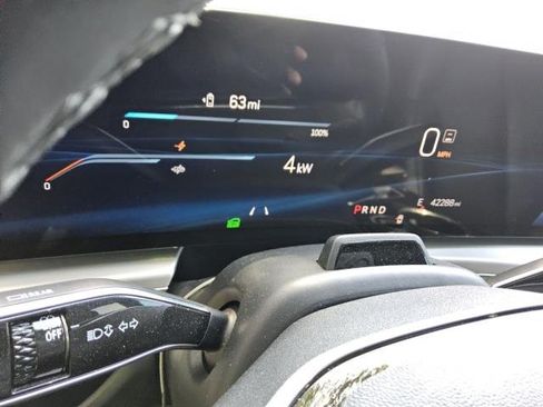 Used 2023 Cadillac Lyriq 2WD image 18