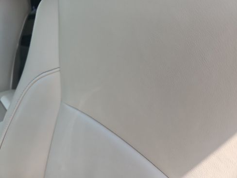 Used 2018 Toyota Highlander XLE FWD image 16