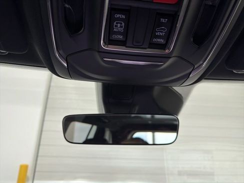 New 2026 Jeep Grand Cherokee Altitude image 22