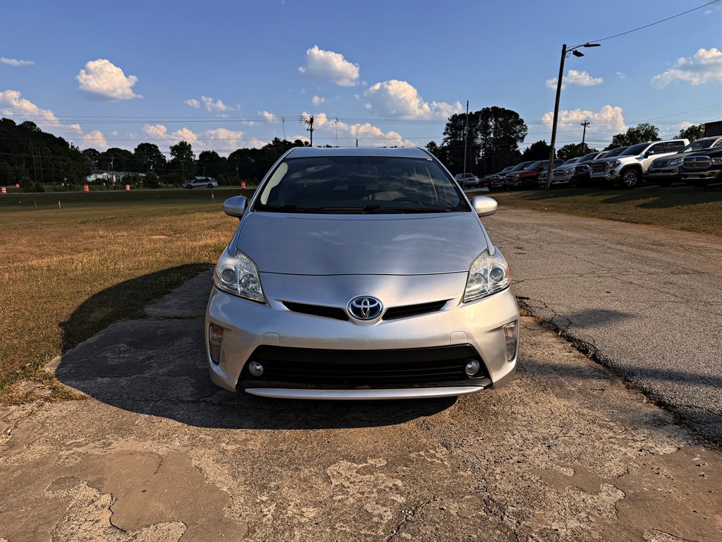 Used 2014 Toyota Prius Four FWD image 2