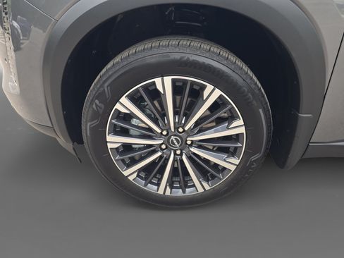 New 2026 Nissan Pathfinder Platinum w/ Cargo Package FWD image 10