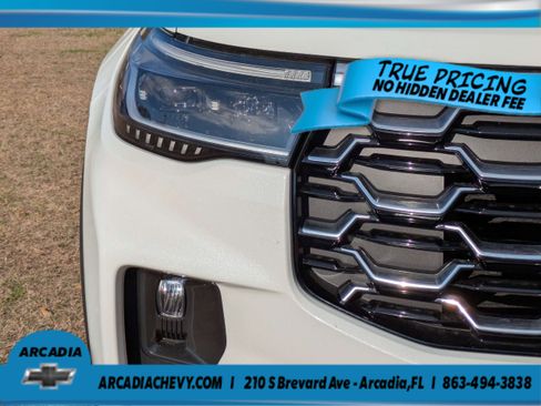 Used 2025 Ford Explorer Platinum w/ Ultimate Package AWD/4WD image 10