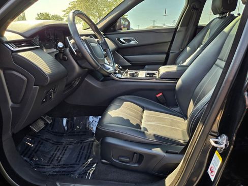 Used 2018 Land Rover Range Rover Velar R-Dynamic SE image 21