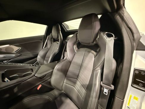 Used 2022 Chevrolet Corvette Stingray Preferred Conv w/ Battery Protection Package RWD image 17