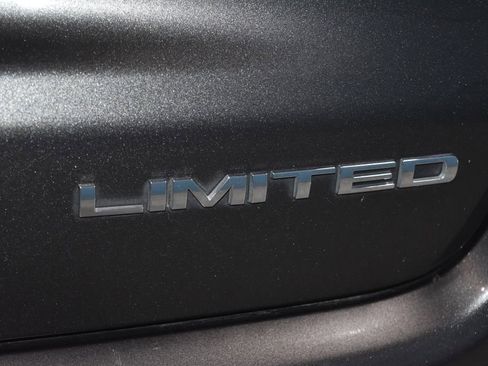 Used 2024 Jeep Compass Limited image 31