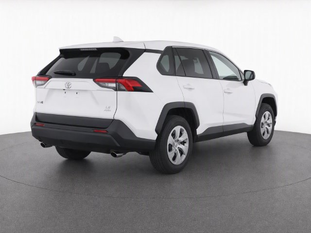 Used 2025 Toyota RAV4 LE AWD/4WD image 3