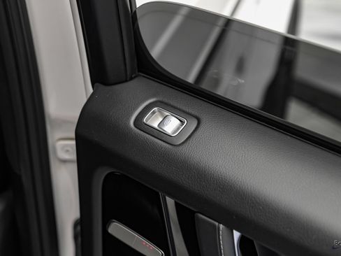 Used 2025 Mercedes-Benz G 550 w/ Exclusive Interior Package image 92