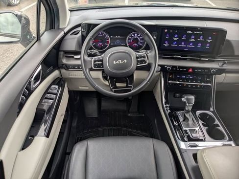 Certified 2022 Kia Carnival SX image 22