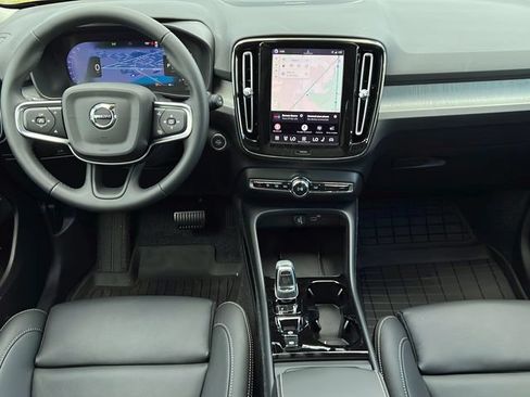 New 2026 Volvo XC40 B5 Plus w/ Climate Package AWD/4WD image 10