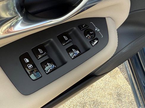 New 2026 Volvo XC90 B6 Plus w/ Protection Package image 9