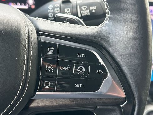 Used 2022 Jeep Grand Cherokee L Overland w/ Advanced Protech Group III image 23