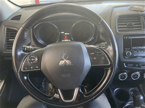 Used 2017 Mitsubishi Outlander Sport ES image 12