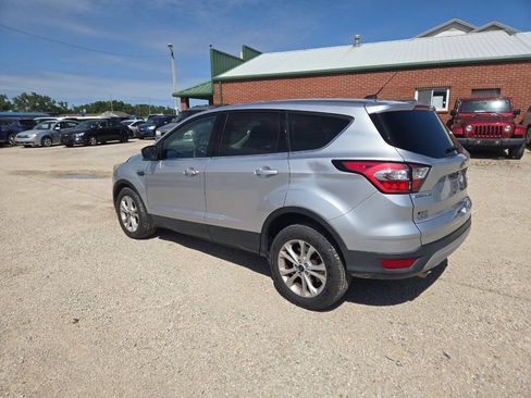 Used 2017 Ford Escape SE AWD/4WD image 6