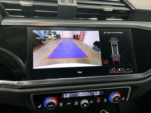 Certified 2025 Audi Q3 2.0T Premium w/ Convenience Package image 24