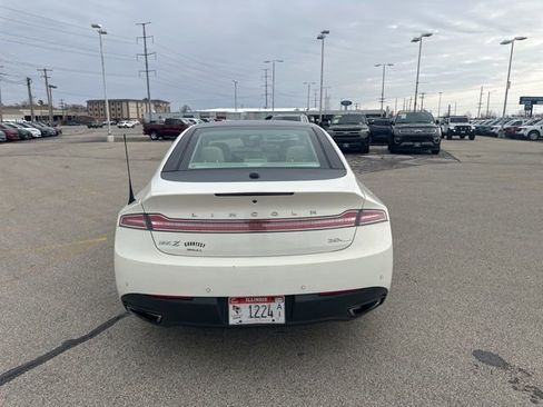 Used 2013 Lincoln MKZ Base image 4