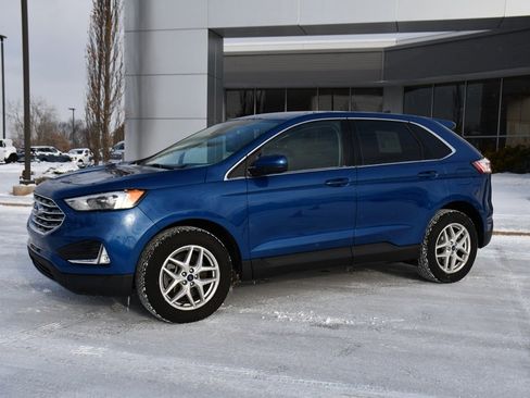 Used 2022 Ford Edge SEL w/ Convenience Package image 2