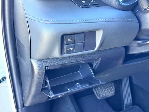 Used 2022 Toyota Highlander XLE image 15