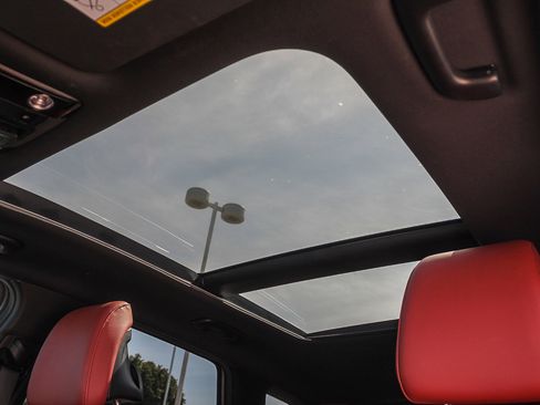 Used 2023 Kia Sportage SX image 25