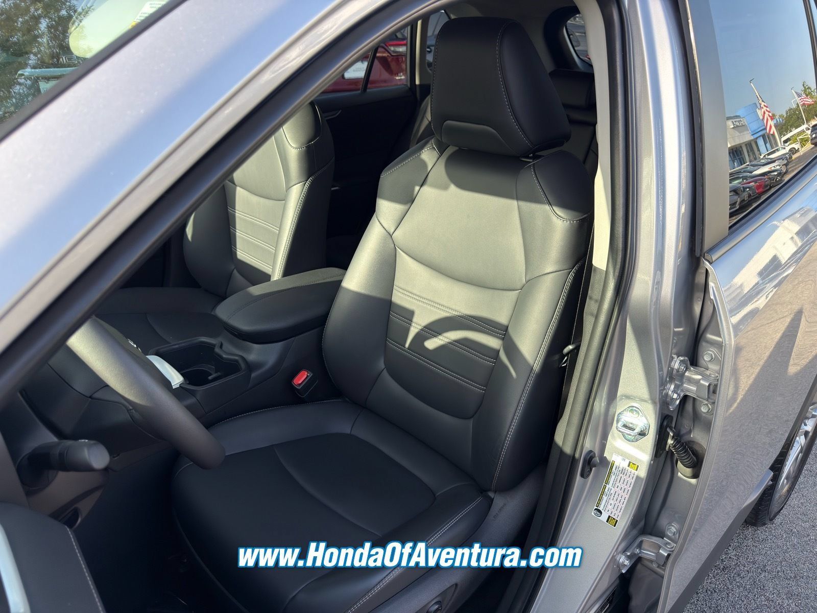 Used 2025 Toyota RAV4 XLE Premium w/ Weather Package AWD/4WD image 22