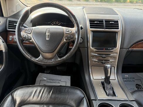 Used 2014 Lincoln MKX AWD w/ Equipment Group 102A image 16