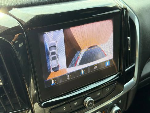 Used 2023 Chevrolet Traverse Premier w/ LPO, Floor Liner Package FWD image 10