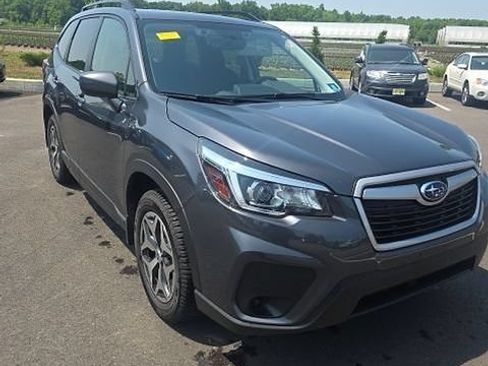 Used 2020 Subaru Forester Premium AWD/4WD image 3