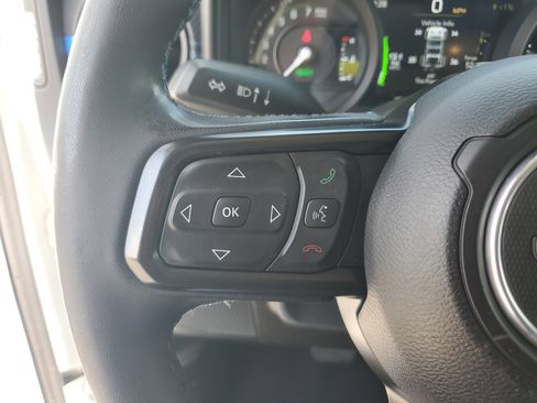 Used 2024 Jeep Wrangler Rubicon w/ Safety Group image 25