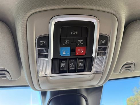 New 2025 RAM 2500 Limited image 26