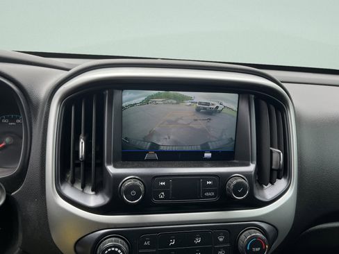 Used 2021 Chevrolet Colorado LT AWD/4WD image 16