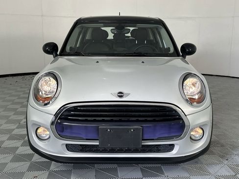 Used 2017 MINI Cooper 4-Door Hardtop FWD image 3