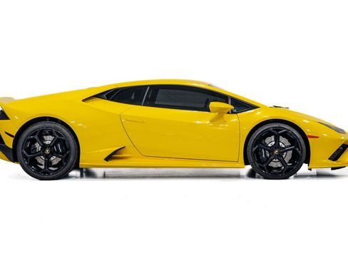 Used 2021 Lamborghini Huracan EVO RWD image 8