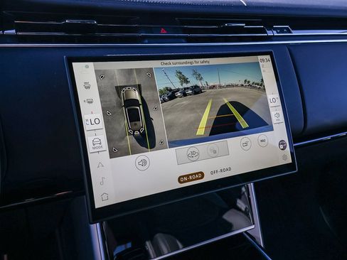 New 2026 Land Rover Range Rover SE image 35