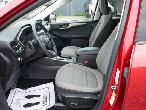 Used 2022 Ford Escape SE w/ SE Sport Appearance Package AWD/4WD image 2
