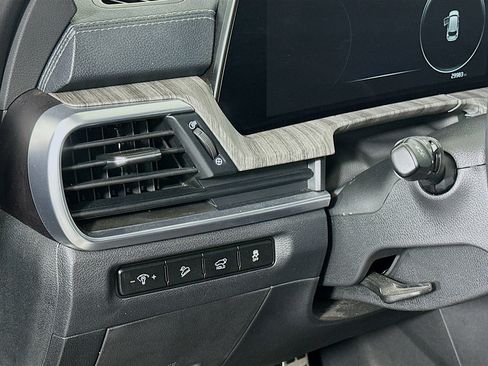 Used 2024 Kia Telluride SX FWD image 17