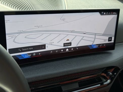 Used 2025 BMW 330i xDrive Sedan w/ M Sport Package image 23