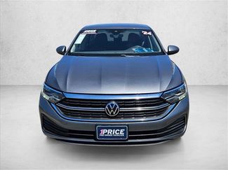 Used 2024 Volkswagen Jetta SE FWD video 2