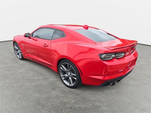 Used 2021 Chevrolet Camaro LT w/ RS Package image 7
