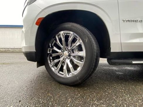 Used 2022 Chevrolet Tahoe Premier w/ Premium Package image 9